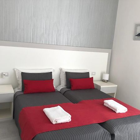 Chiaia Guest House Napoli Bagian luar foto