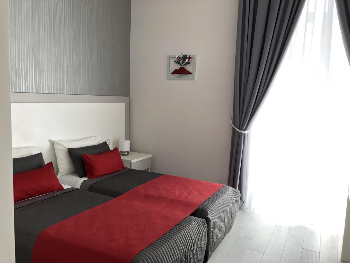 Chiaia Guest House Napoli Bagian luar foto