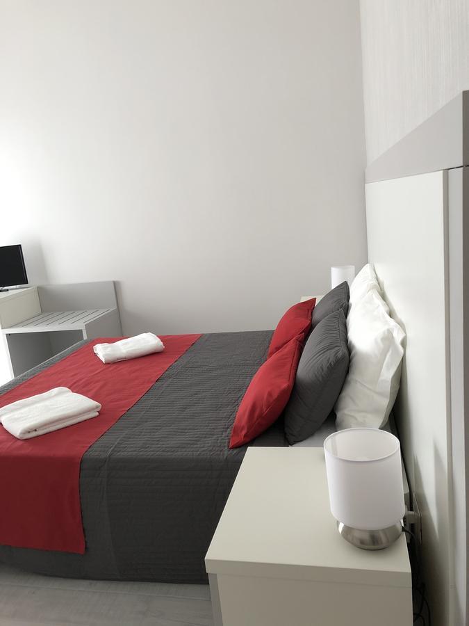 Chiaia Guest House Napoli Bagian luar foto