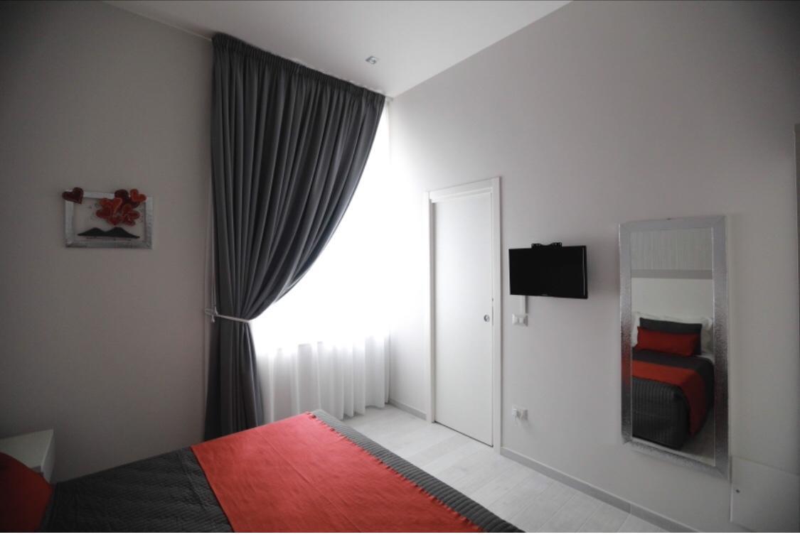 Chiaia Guest House Napoli Bagian luar foto