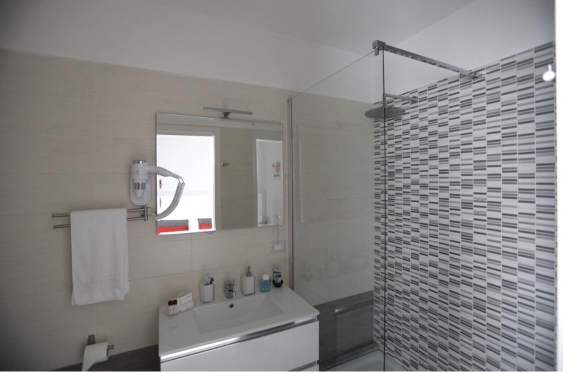 Chiaia Guest House Napoli Bagian luar foto