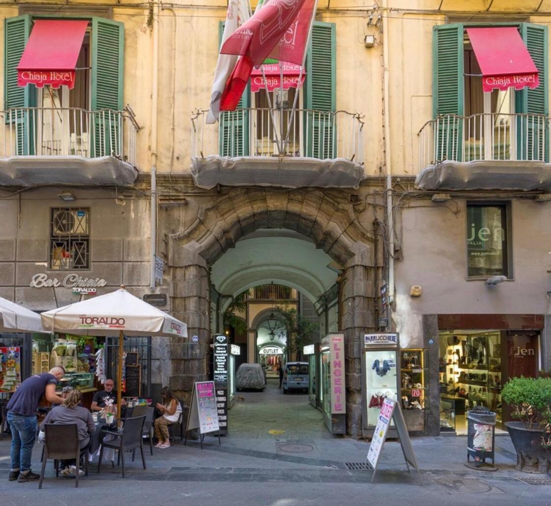 Chiaia Guest House Napoli Bagian luar foto